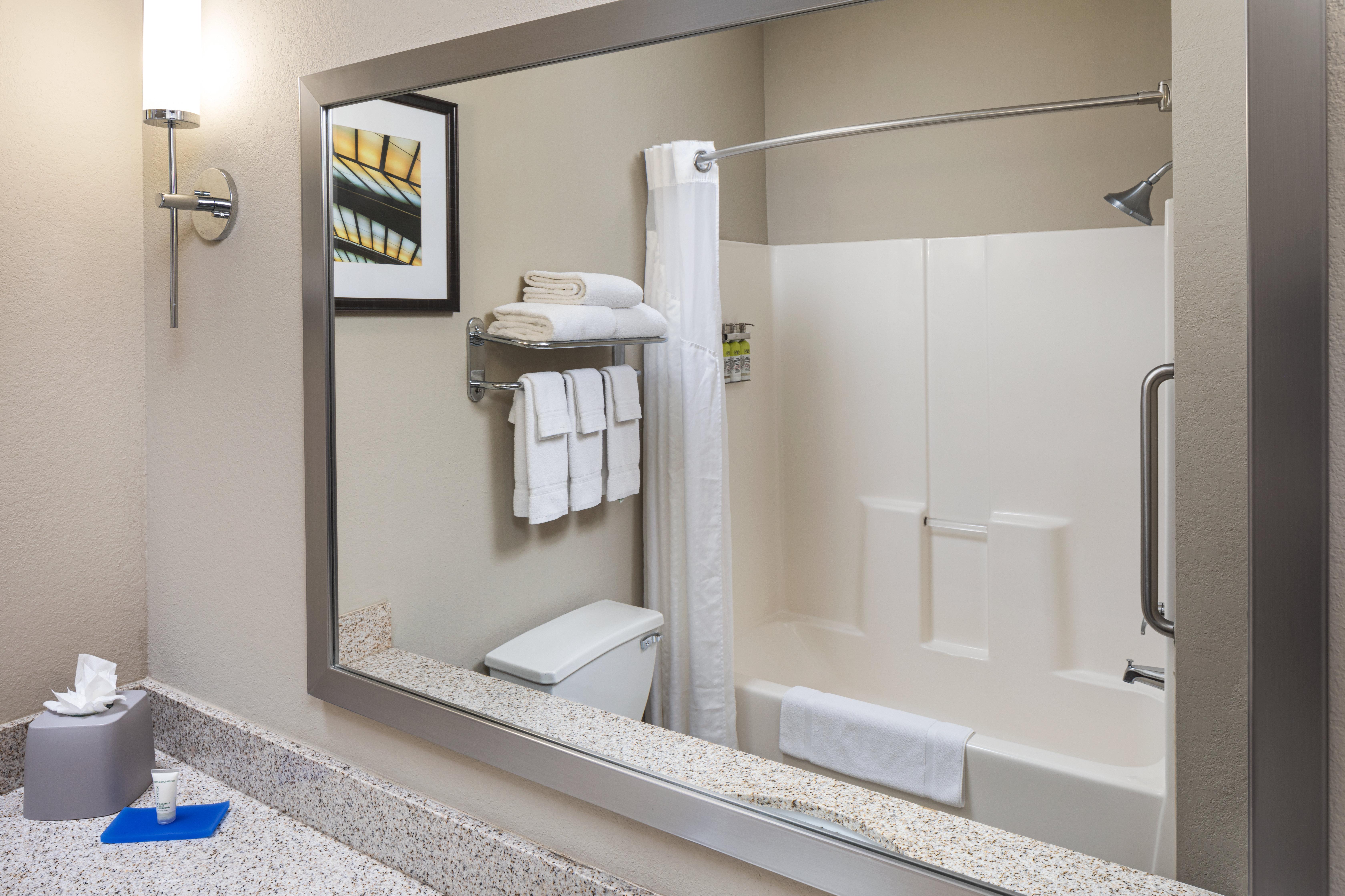 Holiday Inn Express Hotel & Suites Minneapolis - Minnetonka By Ihg Exterior foto