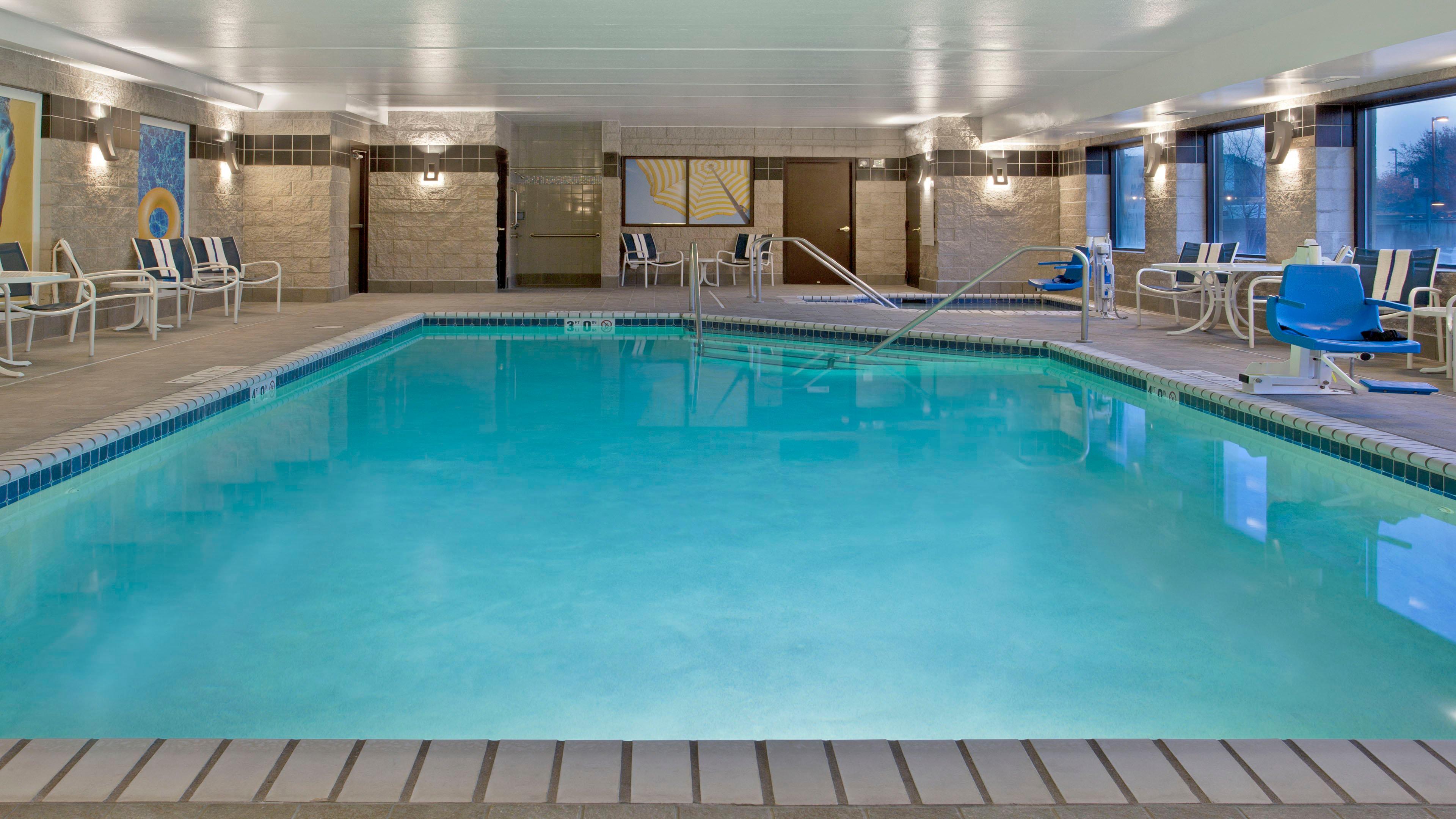 Holiday Inn Express Hotel & Suites Minneapolis - Minnetonka By Ihg Exterior foto