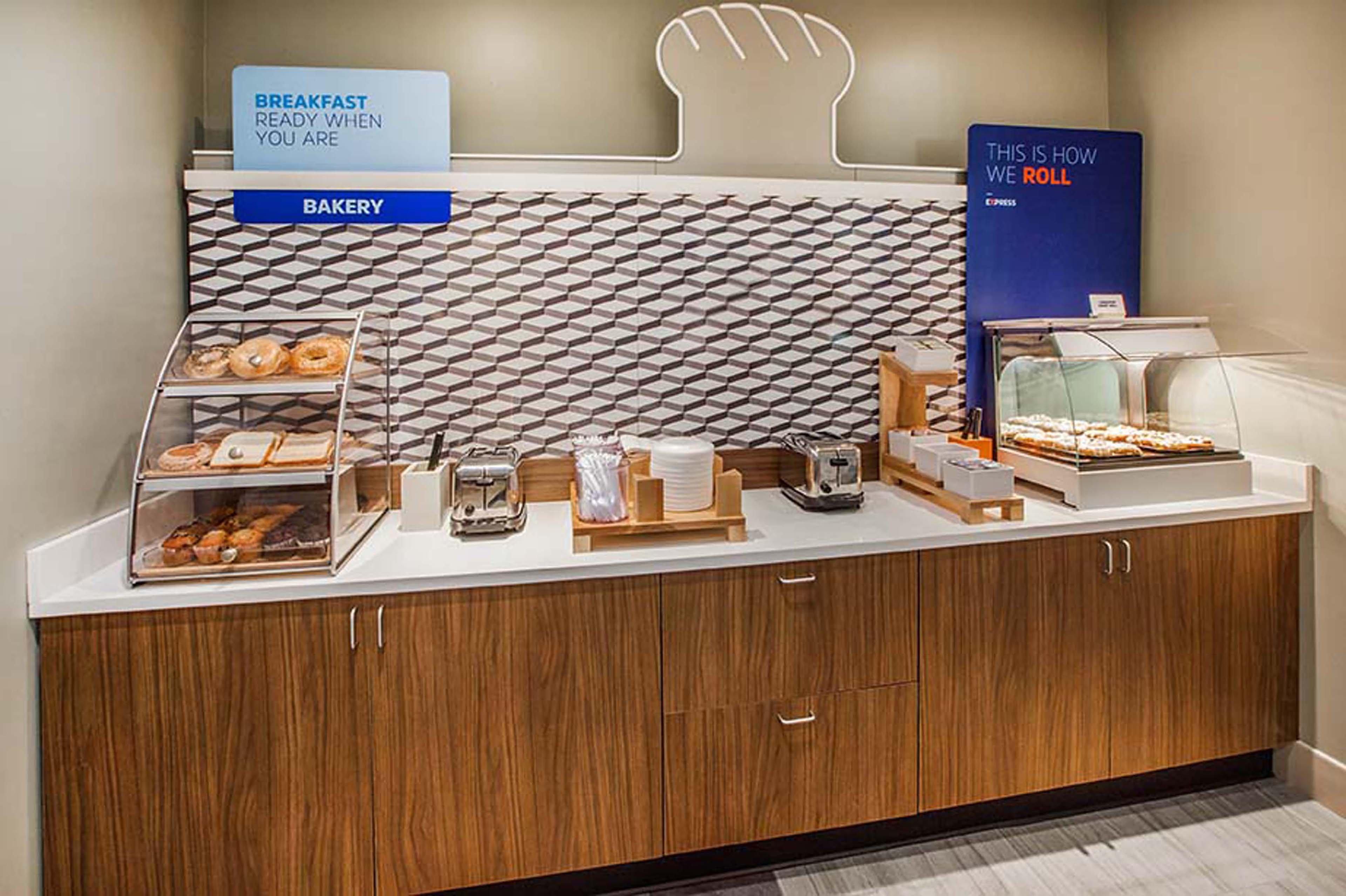 Holiday Inn Express Hotel & Suites Minneapolis - Minnetonka By Ihg Exterior foto