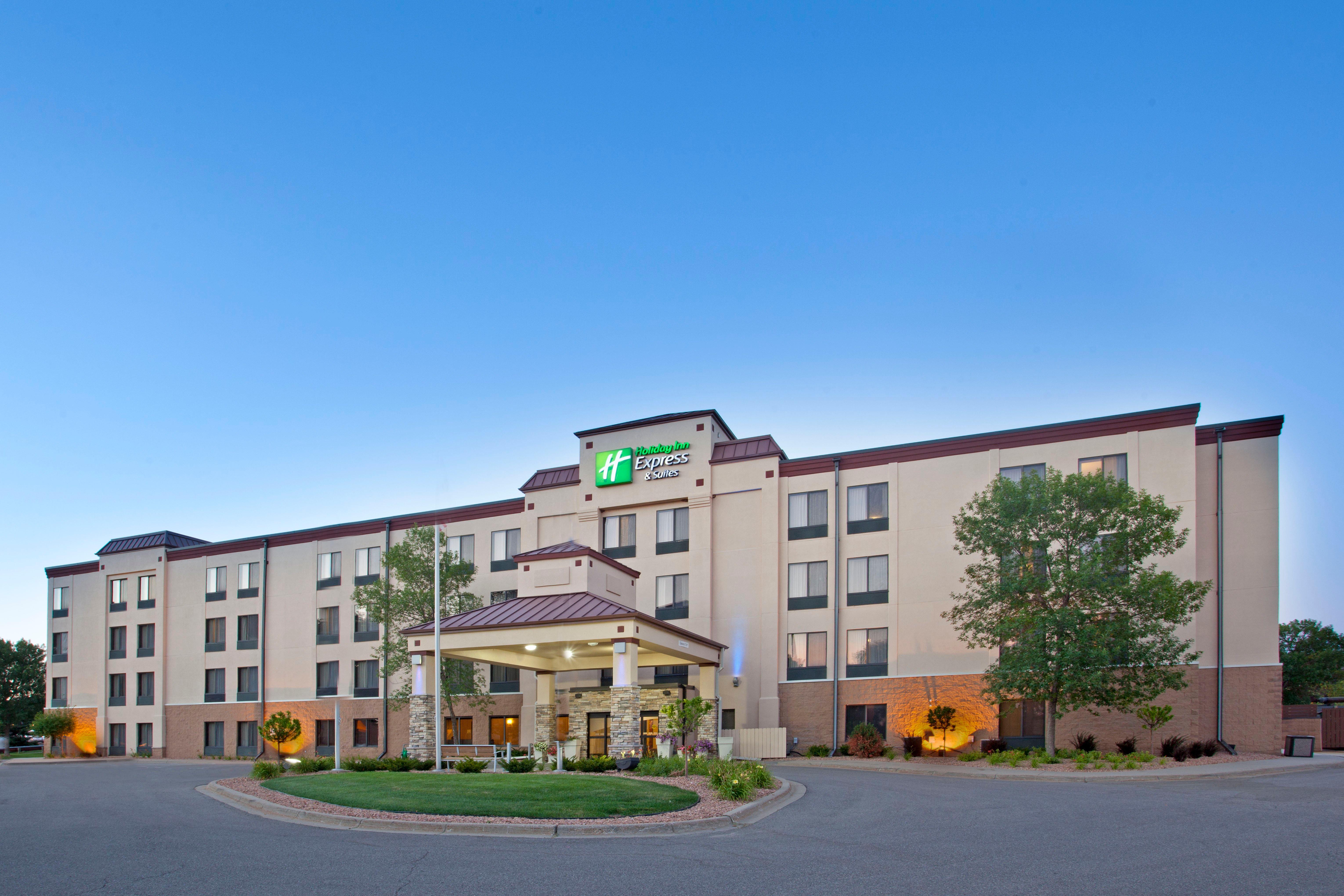 Holiday Inn Express Hotel & Suites Minneapolis - Minnetonka By Ihg Exterior foto