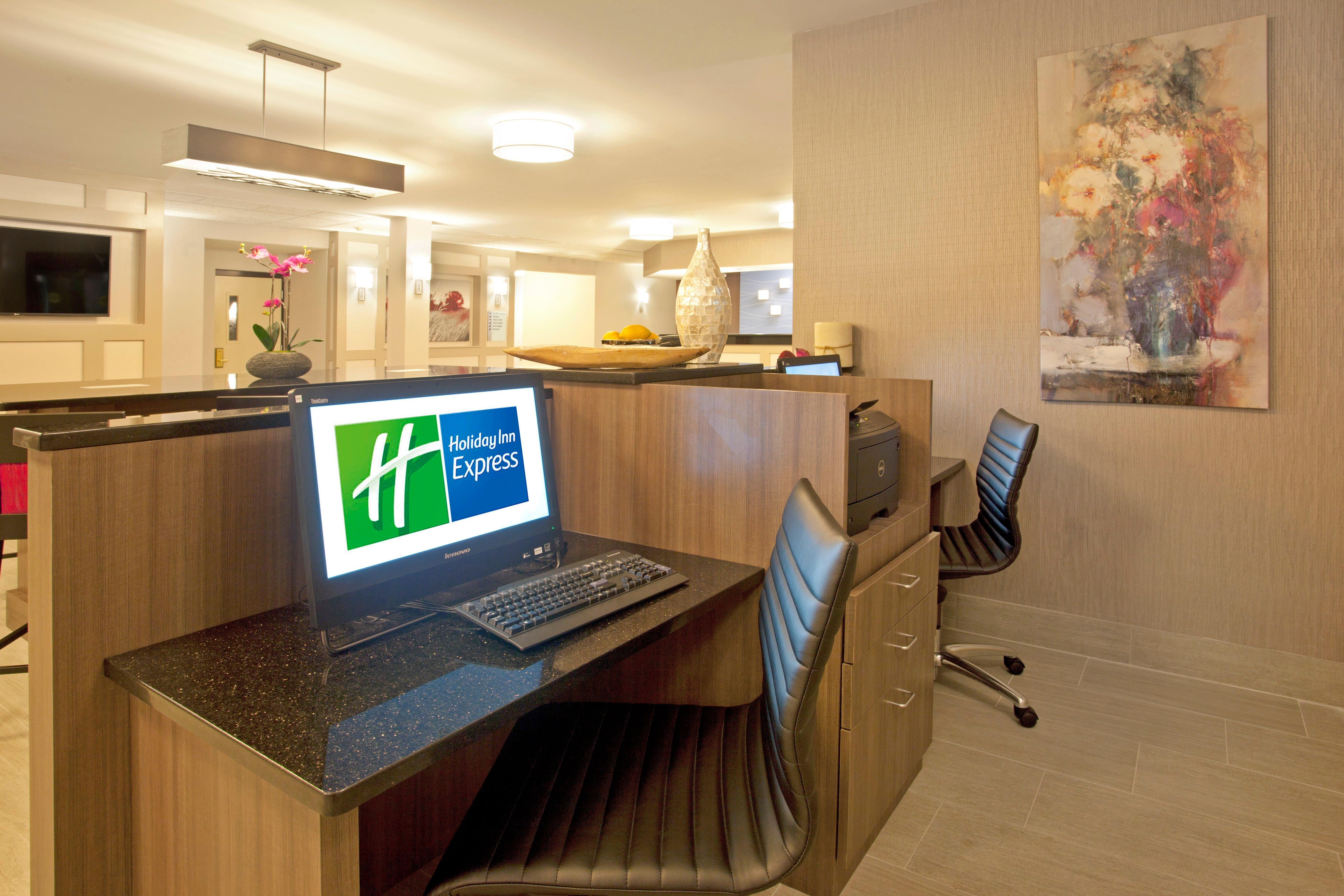 Holiday Inn Express Hotel & Suites Minneapolis - Minnetonka By Ihg Exterior foto