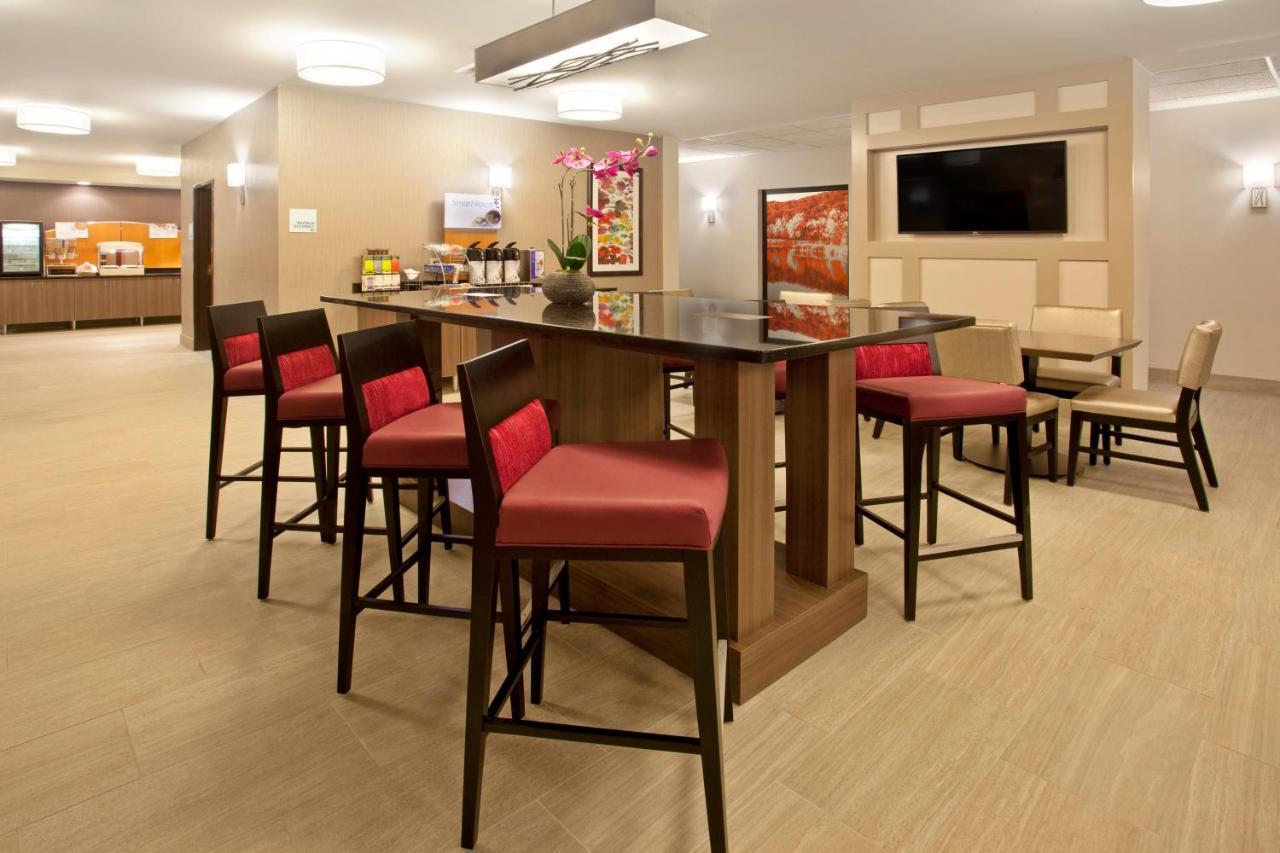 Holiday Inn Express Hotel & Suites Minneapolis - Minnetonka By Ihg Exterior foto